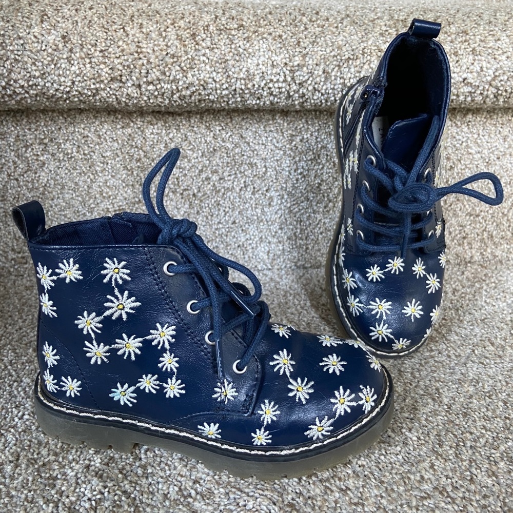 Zara Baby embroidered Daisy boots